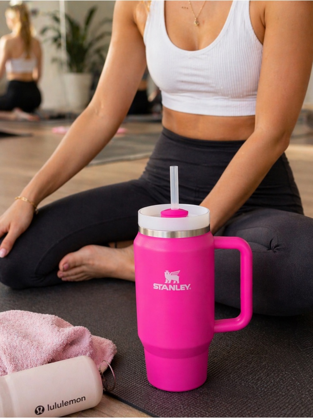 Stanley 40 oz Quencher Tumbler Hot Pink NEW